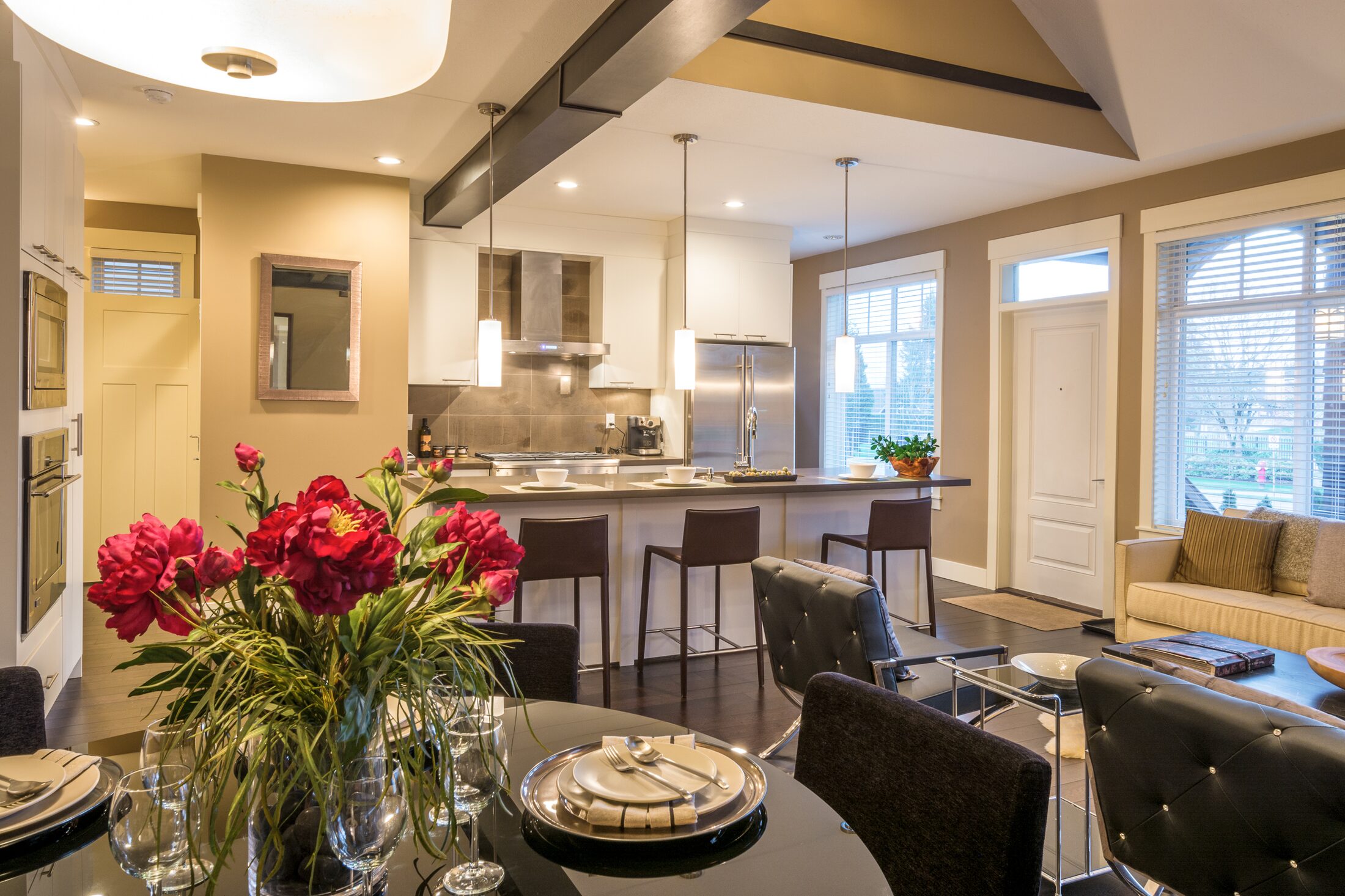 Contemporary dining renovation